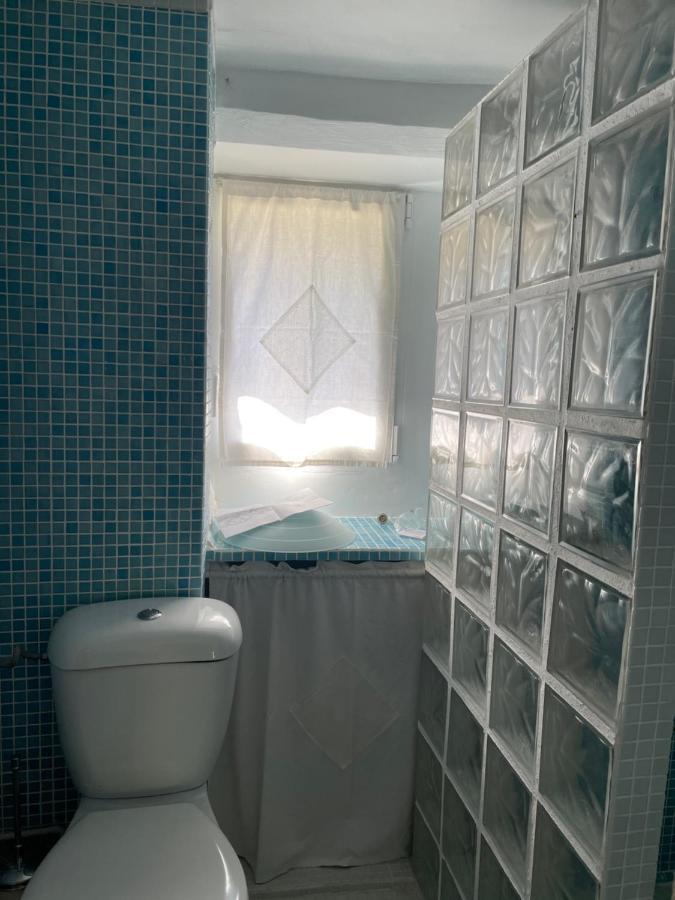 Maison, Calme Avec Cheminee. Botmeur Екстериор снимка